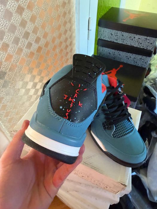 Jordan 4 Travis Scott Cactus Jack mărimea 41, 42 si 43
