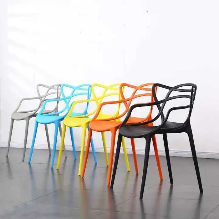 Трапезен стол Виена -полипропилен син-налични 15 цвята