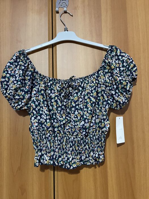 Diverse bluze Stradivarius alba LcWaikiki galbena top floricele S