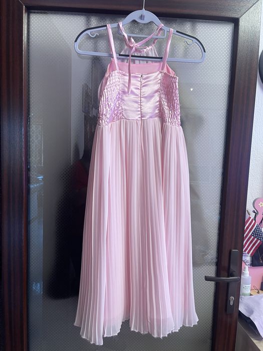 Rochie de gala roz pudrat cu detalii argintii - pentru 9-10 ani