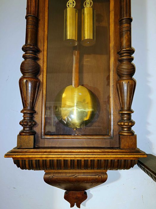 Pendula/ Ceas de perete cu pendul