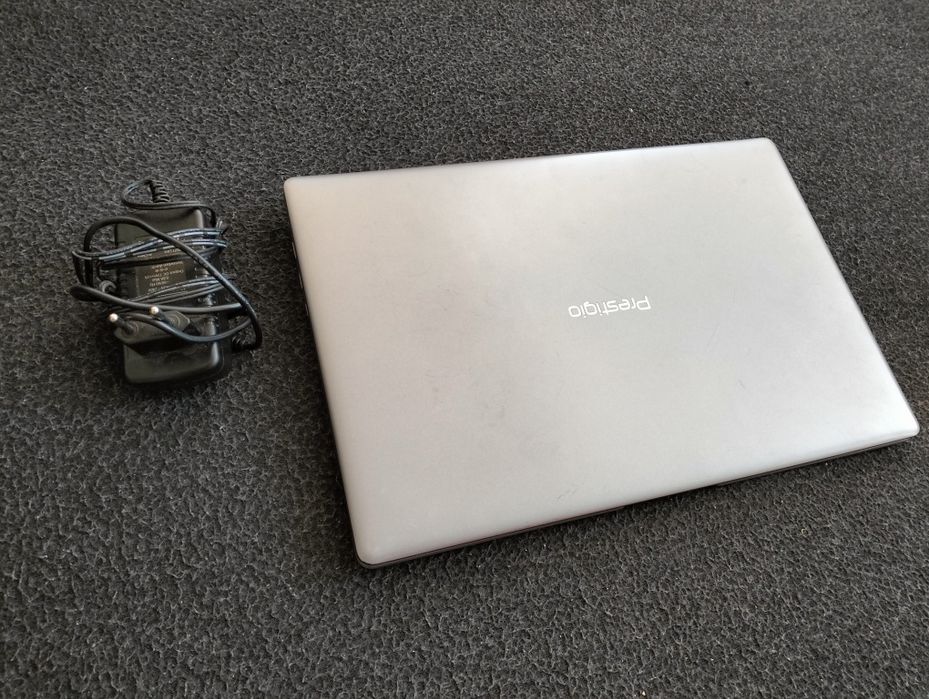 Vând laptopuri pentru dezmembrat