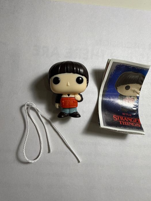 Обмен Уилла (со вкладышем) kinder joy stranger things