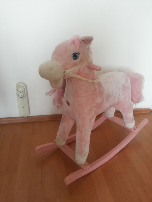 Розово люлеещо пони