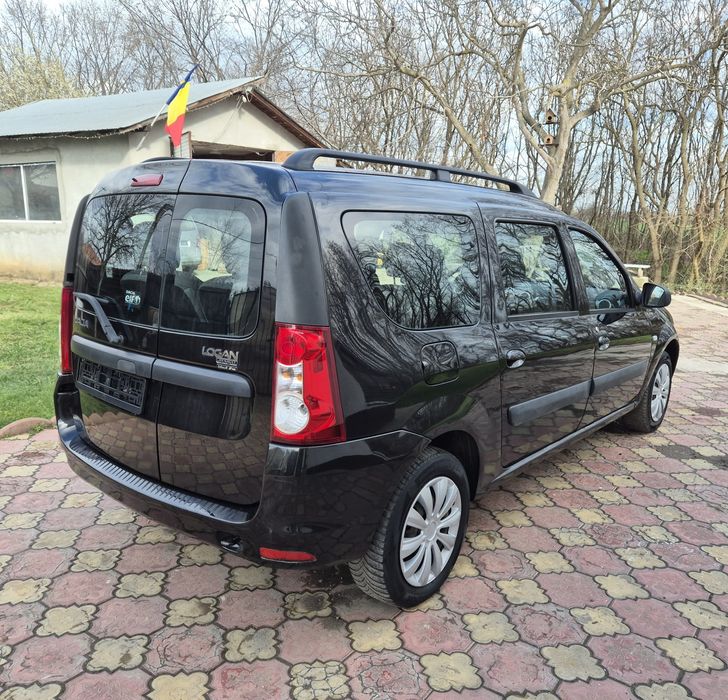 Dacia Logan MCV - 7 locuri - 1.6 MPI - Ediție "Black line"