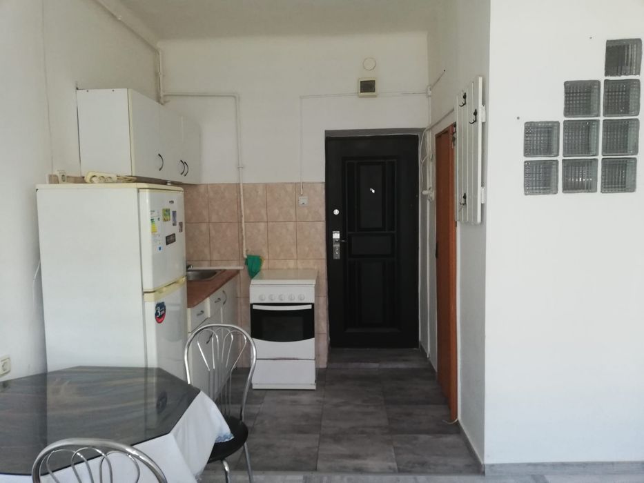 Inchiriez garsoniera 7 Noiembrie, zona TCM aproape de UMF si spitalul judetean