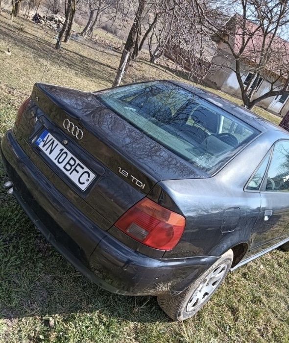 Vând audi a4 b5