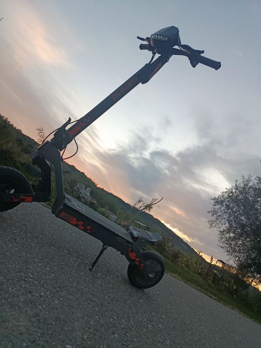 SE VINDE LA PIESE !! trotineta kukiring G2