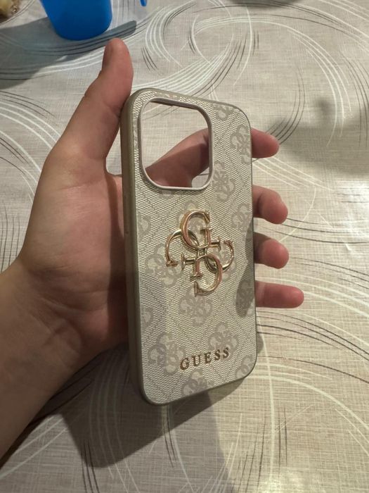 Vad husa Guess iph 15 pro