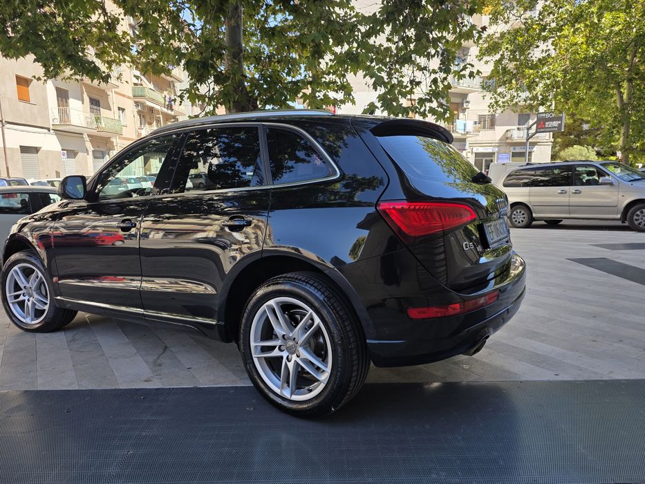 Audi Q5 quattro 2.0tdi 177cp automatik 8+1 !! 148 xxx km !! Navi/Led/Xenon/Klimatronic/Pilot/Senzori Parcare/Start&Stop