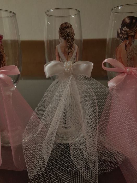 Чаши за моминско парти