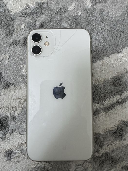 Iphone 11 в хорошем состоянии