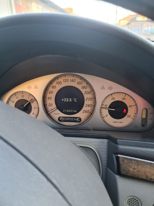 Mercedes Benz E270