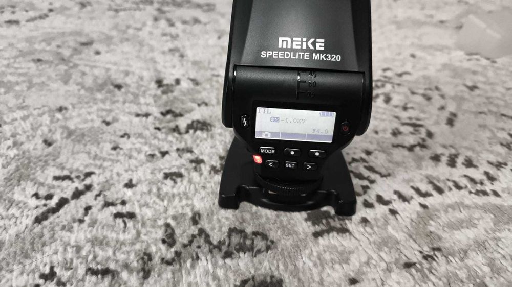 Вспышка Meike (Panasonic/Olympus)