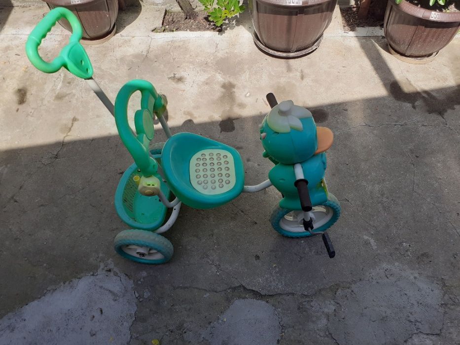 Tricicleta plastic 3 roti 3-5 ani