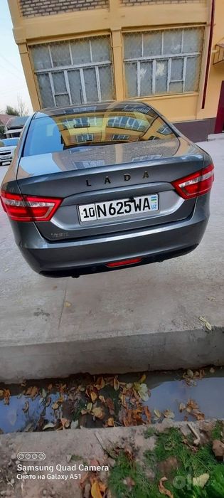 Продаётся Lada Vesta (комплектация Lux)