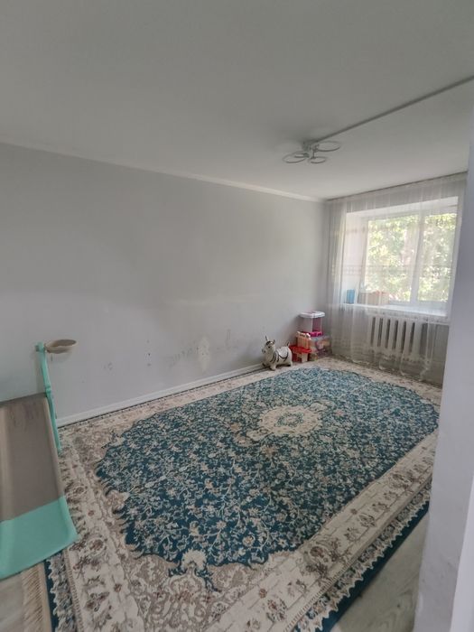 Срочно продам 2 х комнатную квартиру