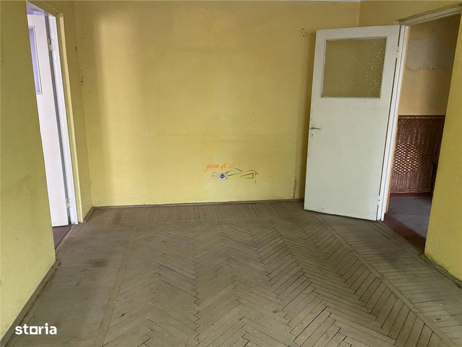 Apartament 2 camere ,50 mp , cartier Gara , et 34 , liber