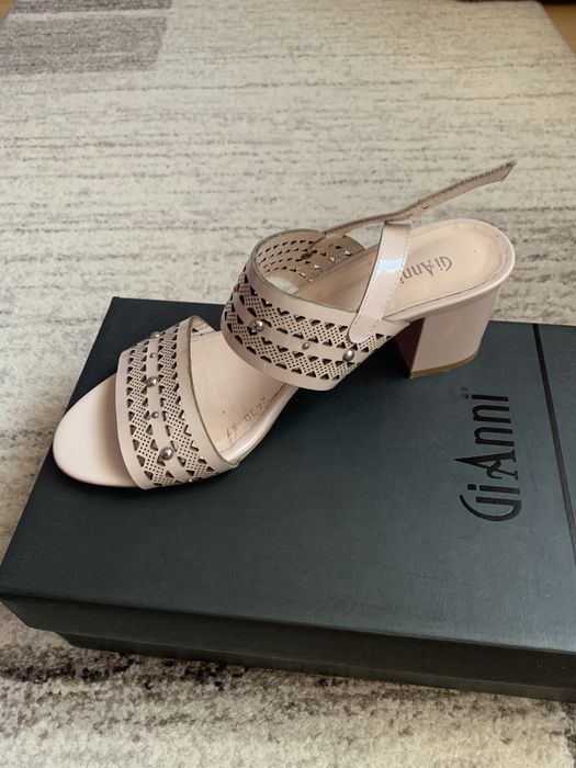 Дамски сандали Gianni