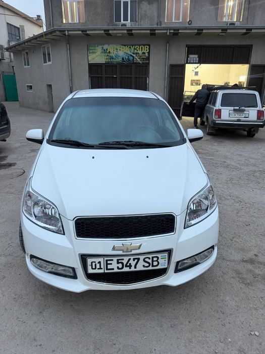 Nexia 3 avtomat gaz bor 4 ta yengi balon
