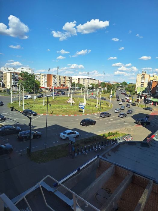 Închiriez garsoniera