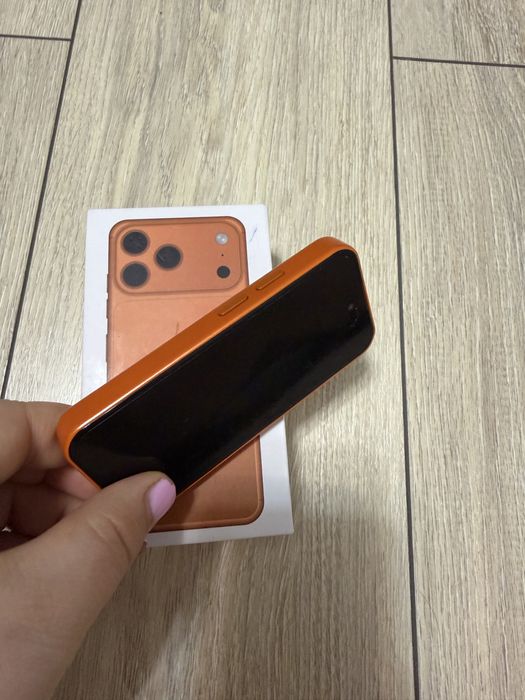 Продам iPhone 17 pro