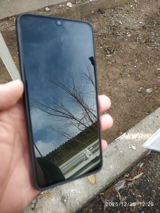 Обменяю Samsung A70, 6/128 с доплатой