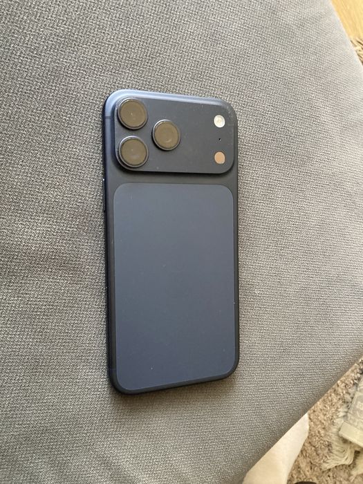 iPhone 17 pro max 256 esim