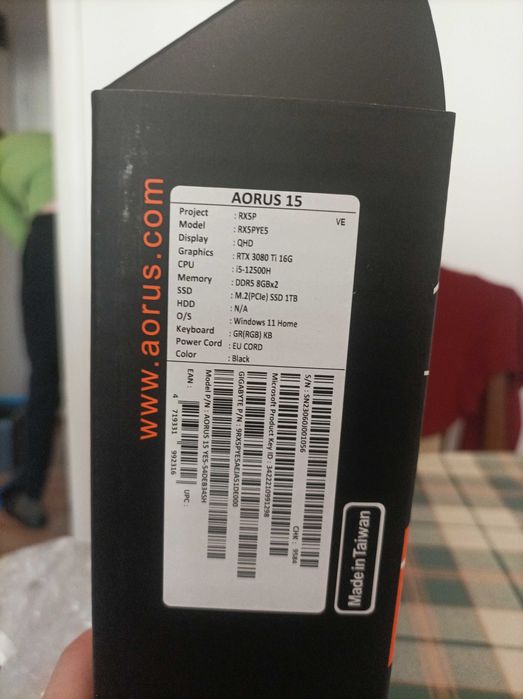 Laptop Gigabyte Aorus RTX 3080TI-16GB
