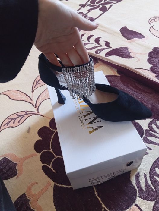 38 размер тойға кигенде әдемі болады