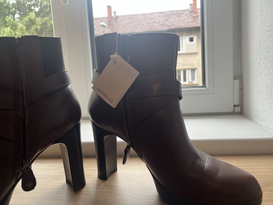 Botine elegante Geox