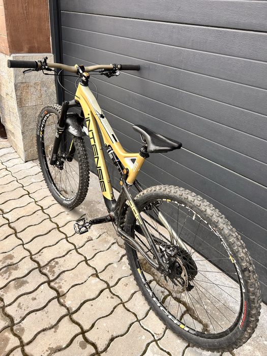 Велосипед мекица.Carbon Spider intense 29c