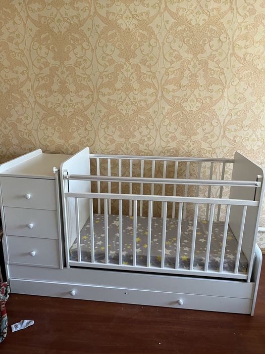 Детская кровать   1.8м*1м