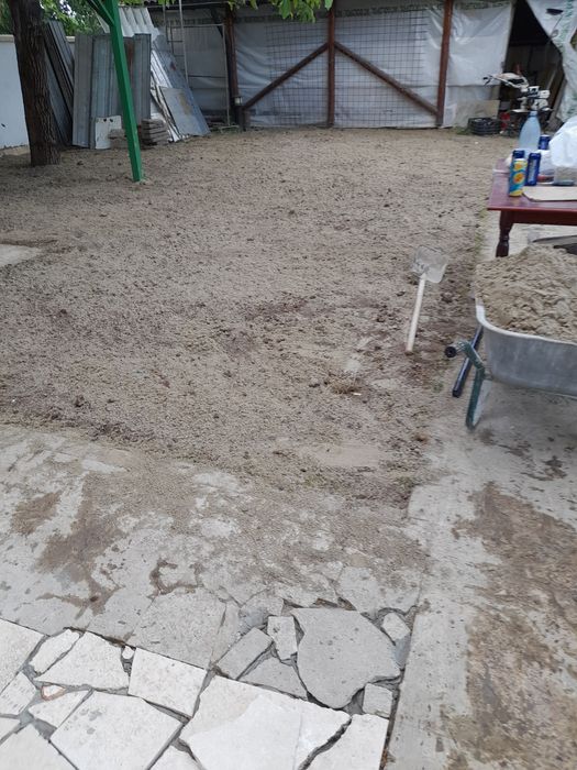 Pamant negru vegetal pt gazon gradina solar