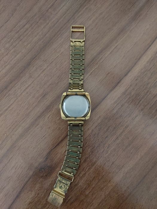 Продаются советские  часы Заря