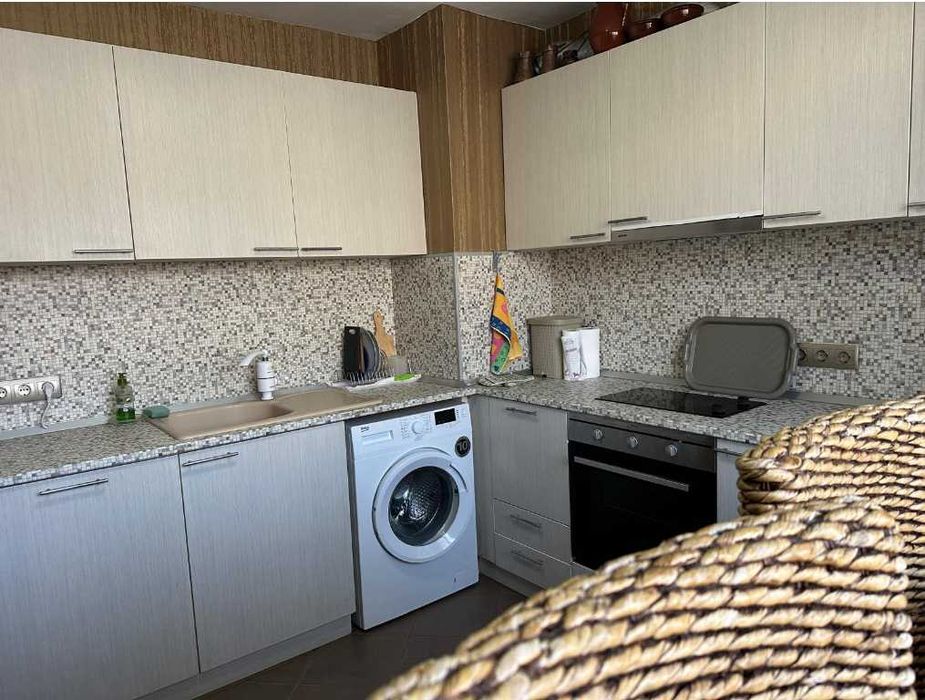 Дава се под наем Четиристаен апартамент в Варна, Център - 80 кв.м за 598.23 € - Снимка #16