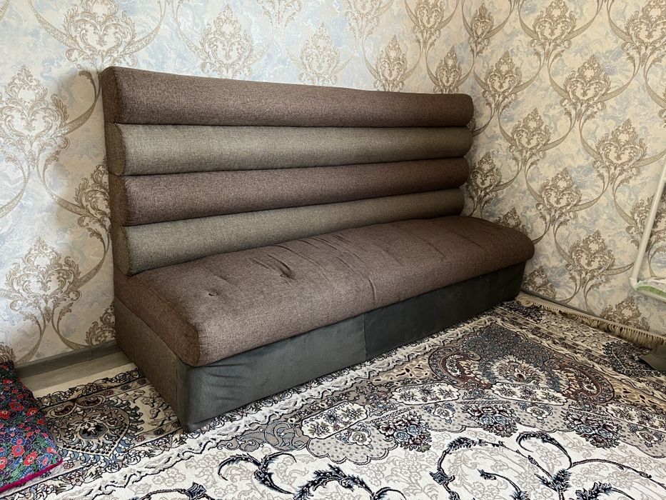 Yumshoq mebel sotiladi