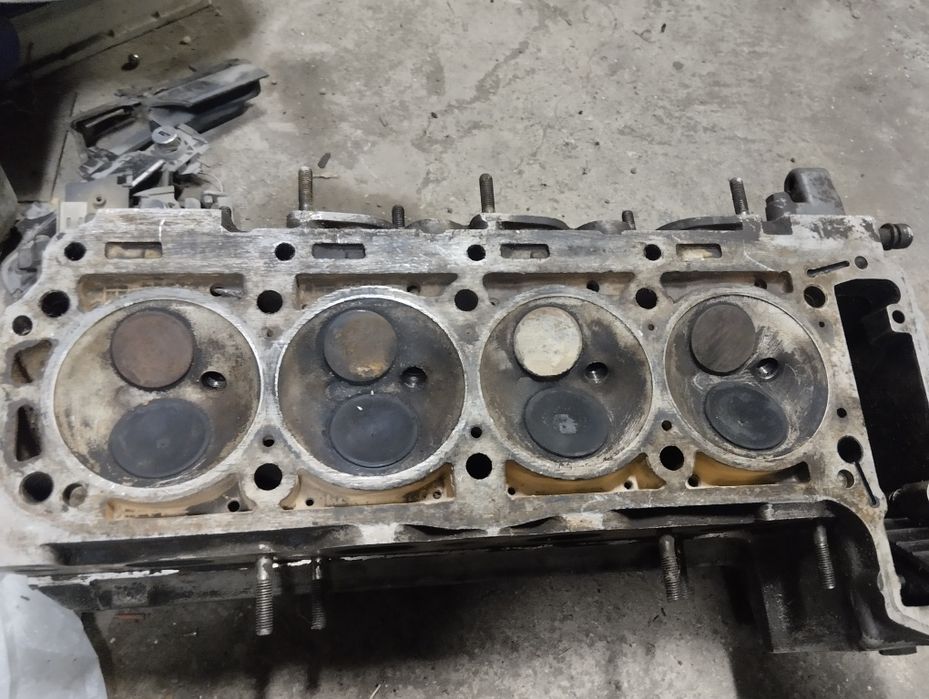 Головка мерседес 124