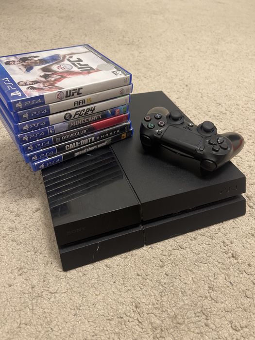 Продаю ps4 в харошом состоянии
