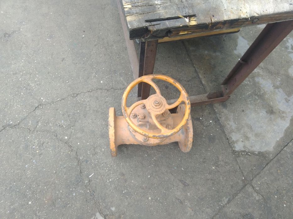 Продам задвижка.