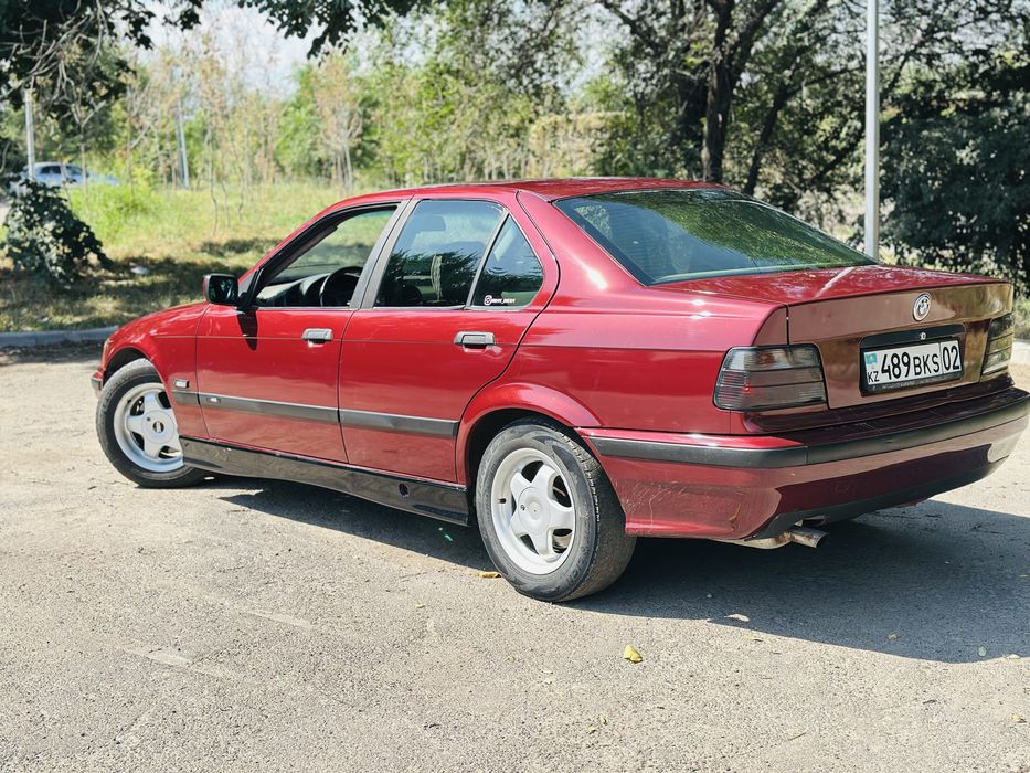 Продам BMW e36 2литра строкер
