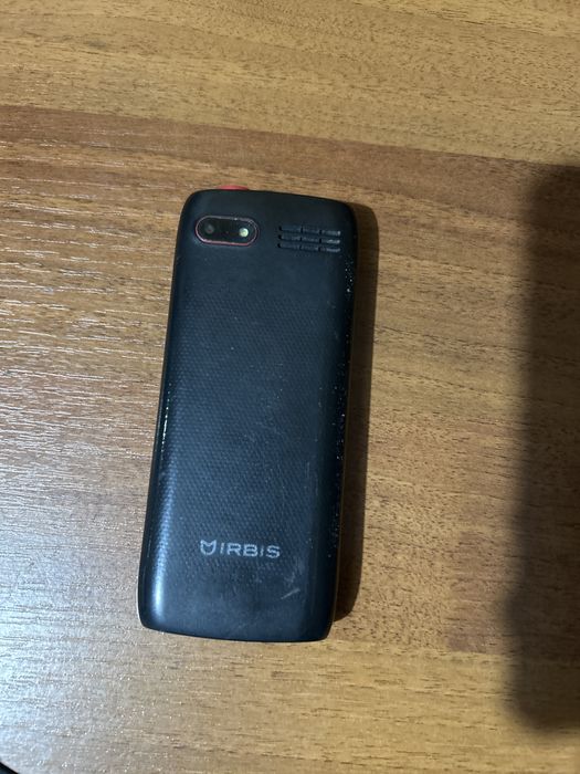 Продаю кнопочный телефон