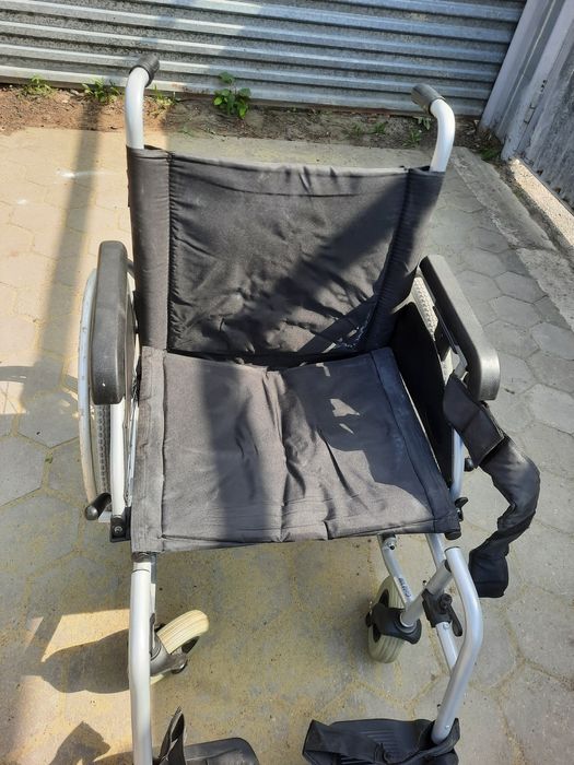 Инвалидная коляска