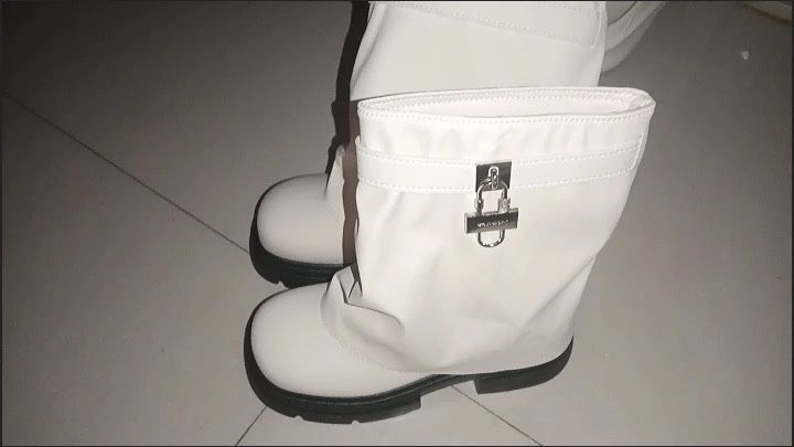 Обувь женская продается