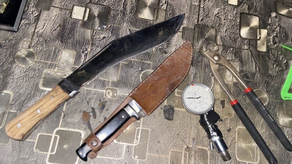 Кукри мачете.,стара кама,утред за компресия и арматурни клещи хром ван