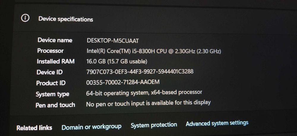Лаптоп Dell XPS 15 9570 OLED ; i5-8300H 2.30 GHz , 16 GB RAM , GTX 1050