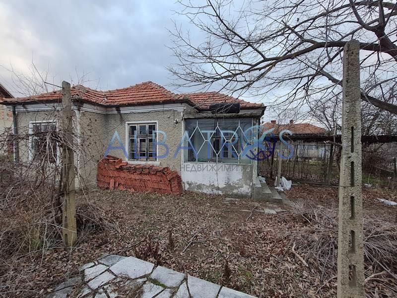 Продава се Къща в с. Горен чифлик, Област Варна - 108 кв.м за 505 €/кв.м - Снимка #3