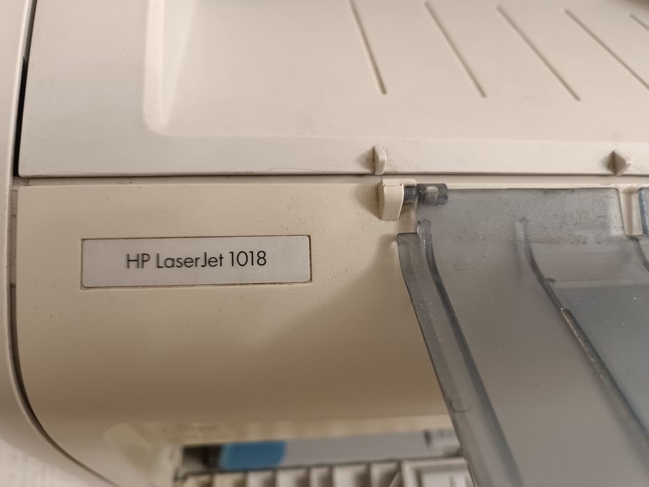 Продам принтер hp1018