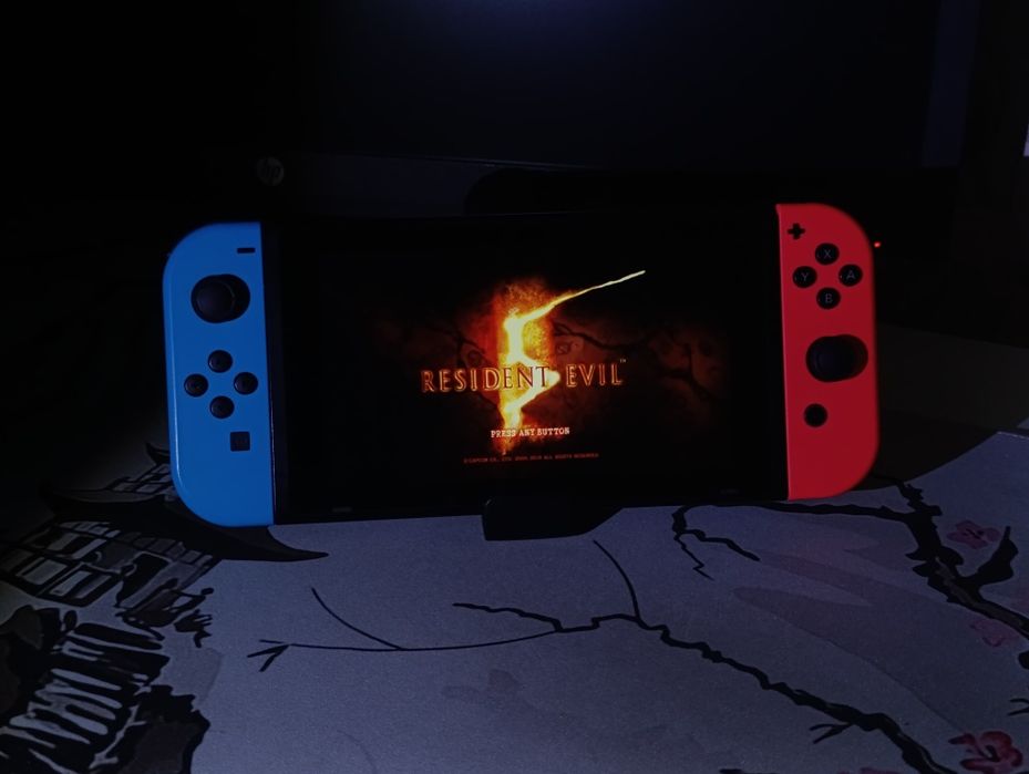 Nintendo switch с картой памяти 128 и играми