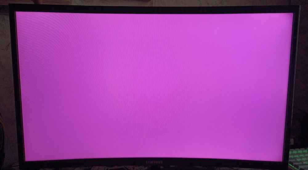Монитор Samsung C24F396FHI черный
